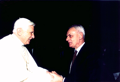 Pera con Papa Benedetto XVI
